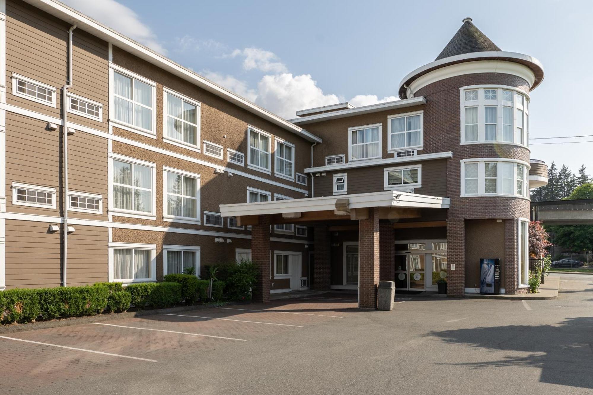 Days By Wyndham Hotel Surrey