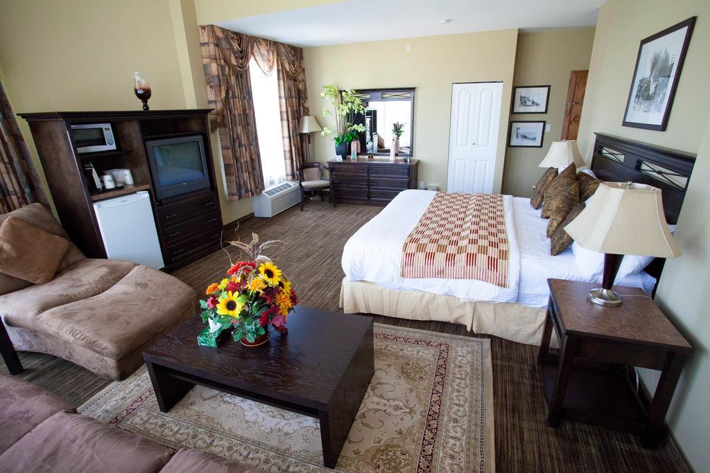 Hotel Days By Wyndham Surrey